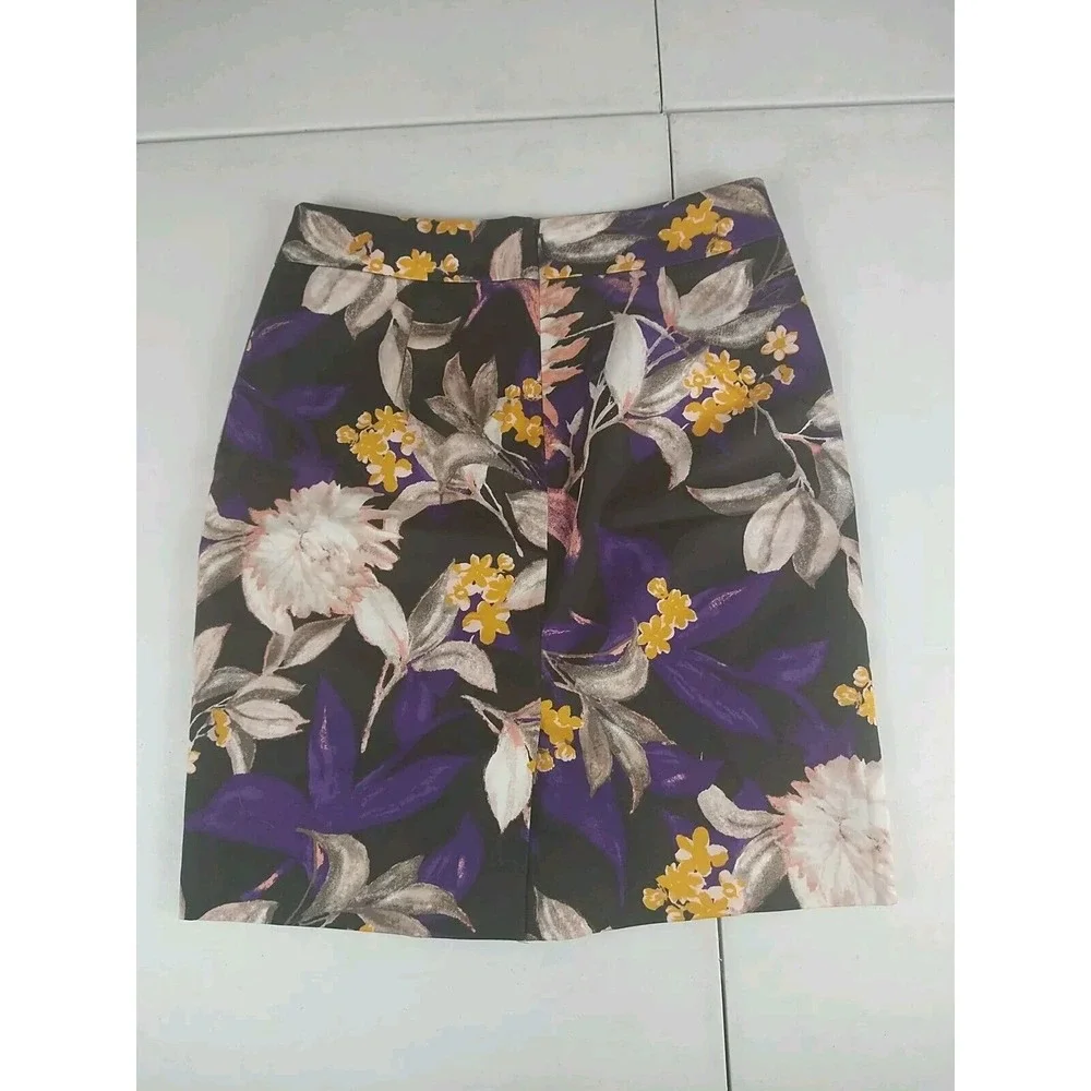 Ann‎ Taylor Skirt Ladies 0/Petite Purple Floral Lined Short Stretch Pencil Work